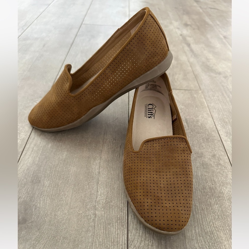 New Cliffs by White Mountain Tan Piper Smoking Flats Women’s Size 7.5